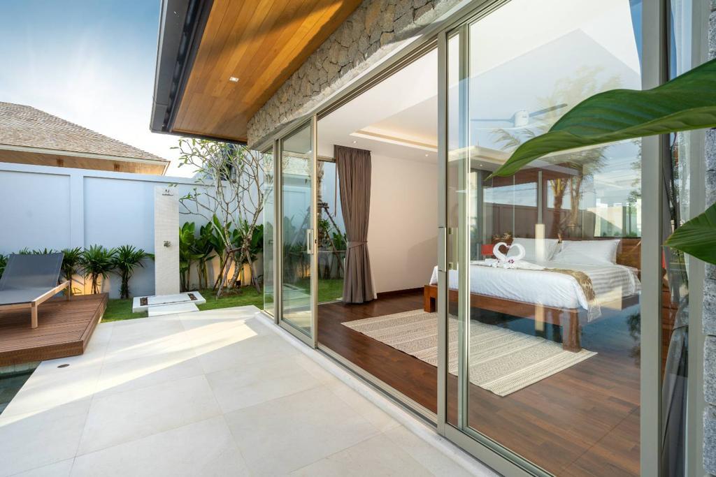 Luxury 4  Bedroom Botanica Villas (SUP-1141) image