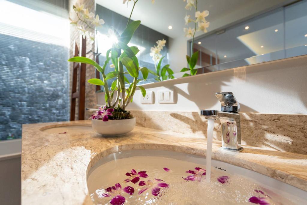 Luxury 4  Bedroom Botanica Villas (SUP-1141) image