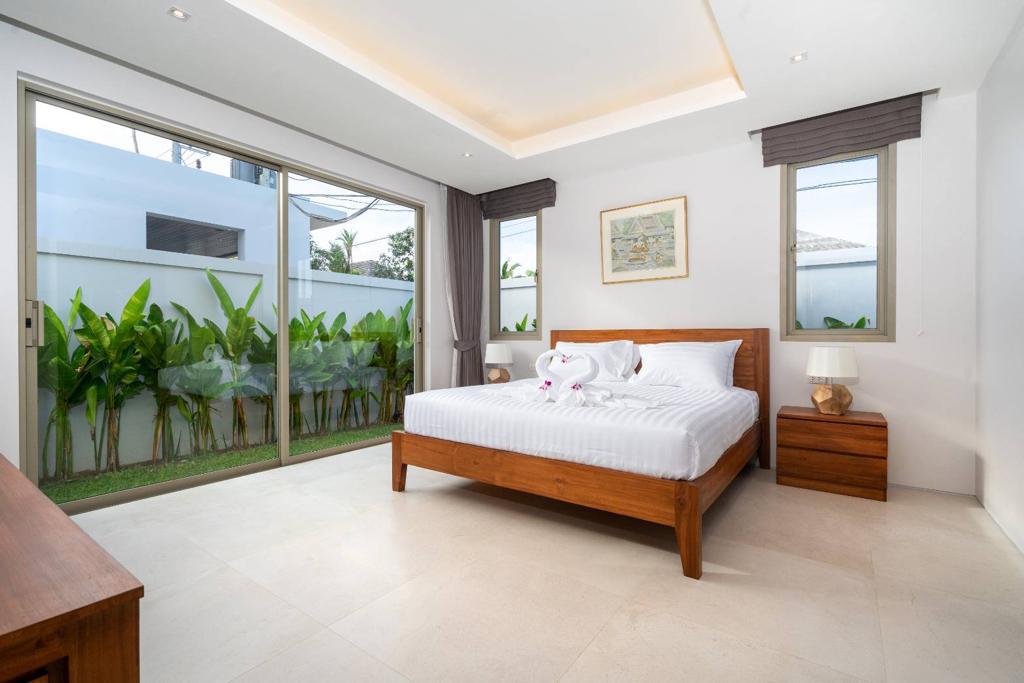 Luxury 4  Bedroom Botanica Villas (SUP-1141) image