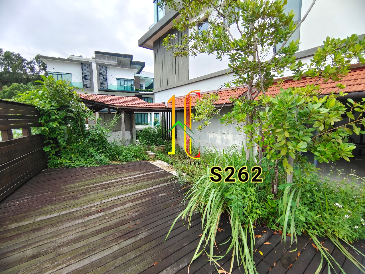 Desa Hill Villas image