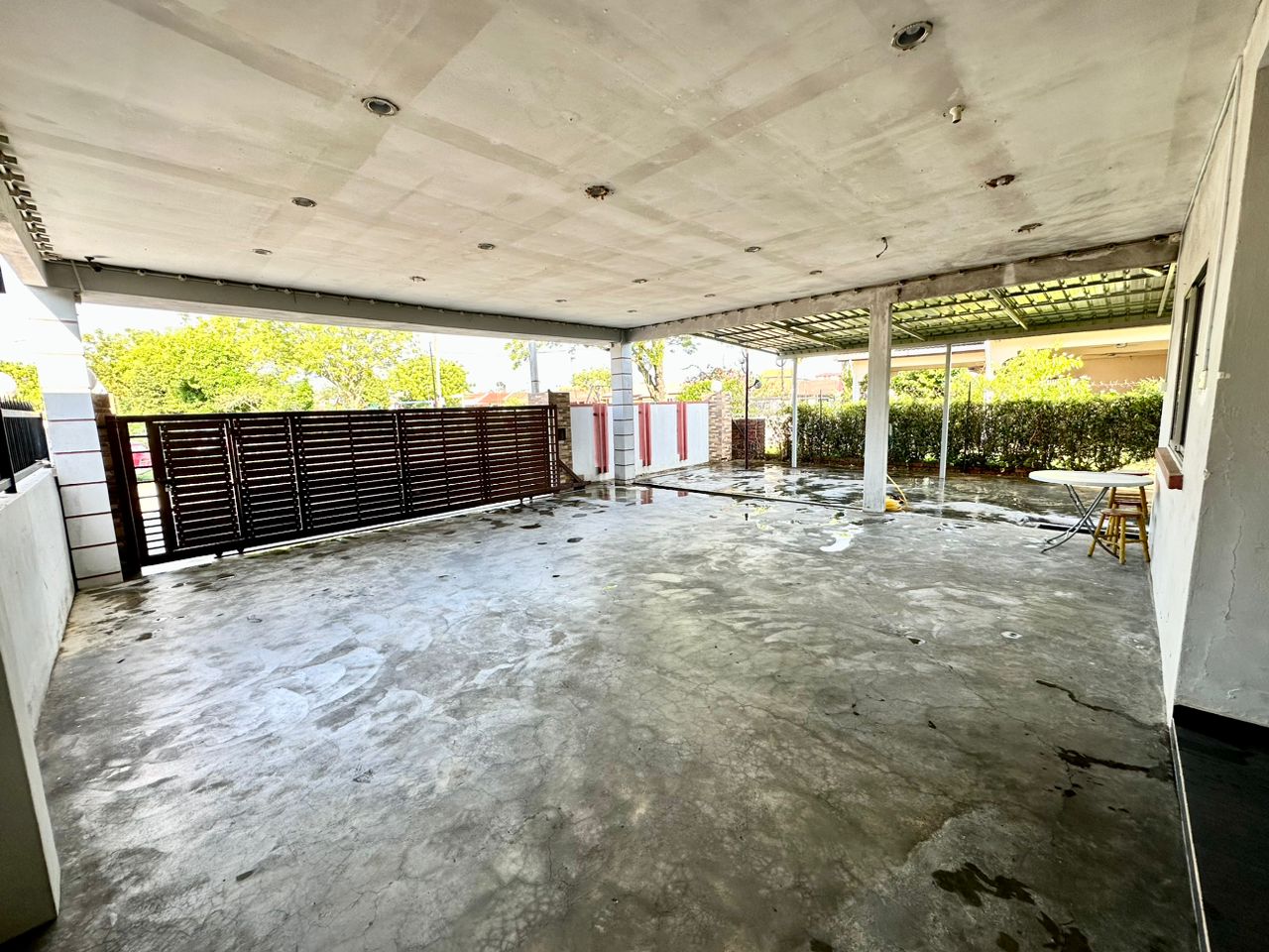 Renovated Single Storey Semi Detached House at Sin Hoe Garden for rent image