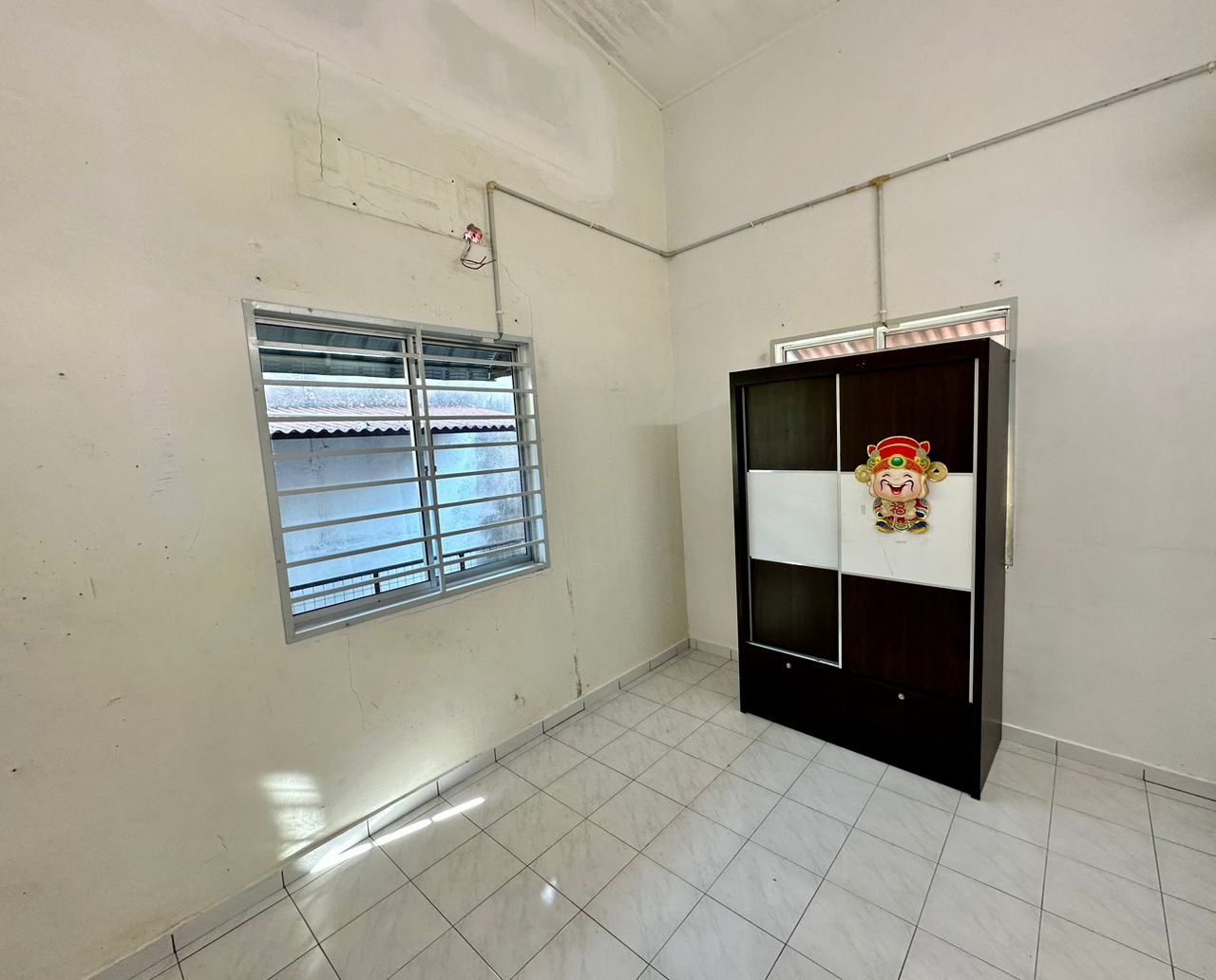 Renovated Single Storey Semi Detached House at Sin Hoe Garden for rent image