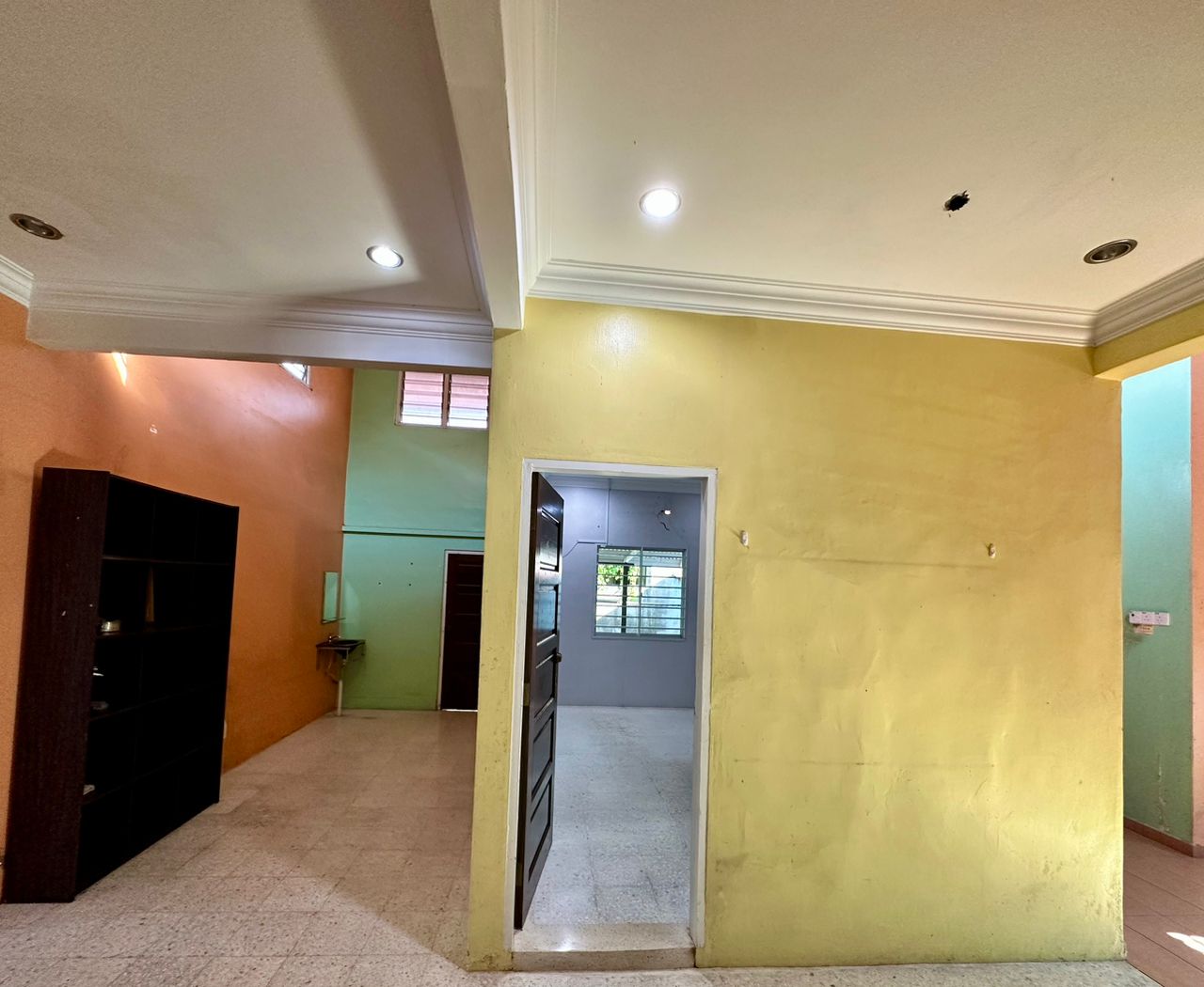 Renovated Single Storey Semi Detached House at Sin Hoe Garden for rent image