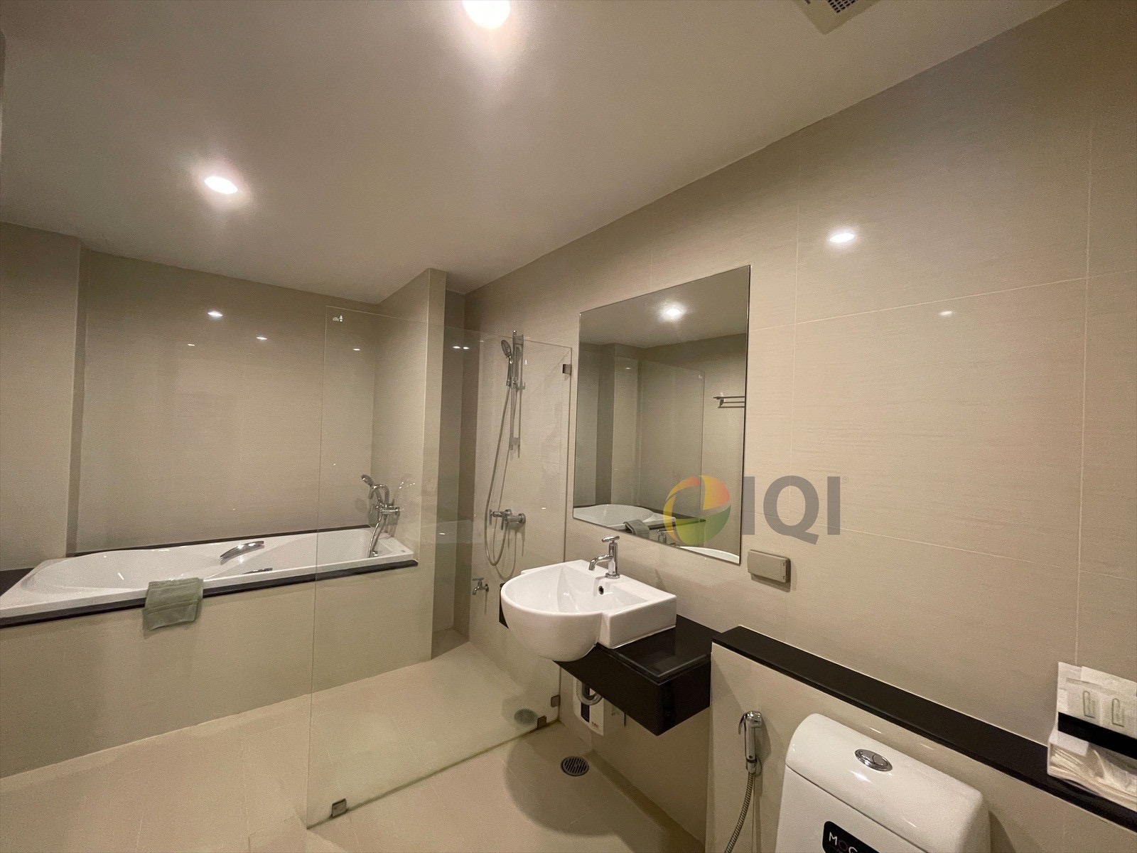For sale 350,000,000 baht Luxury resort hostel (Serviced Residence)  image