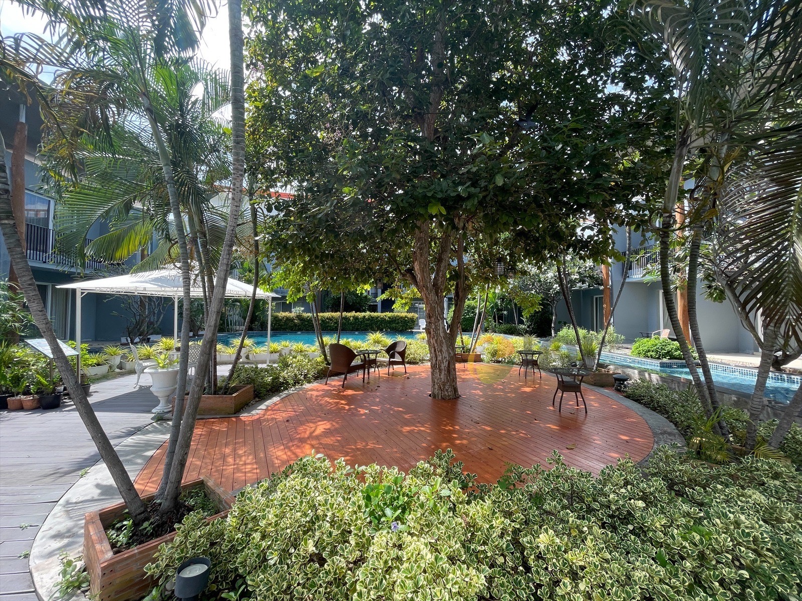 For sale 350,000,000 baht Luxury resort hostel (Serviced Residence)  image