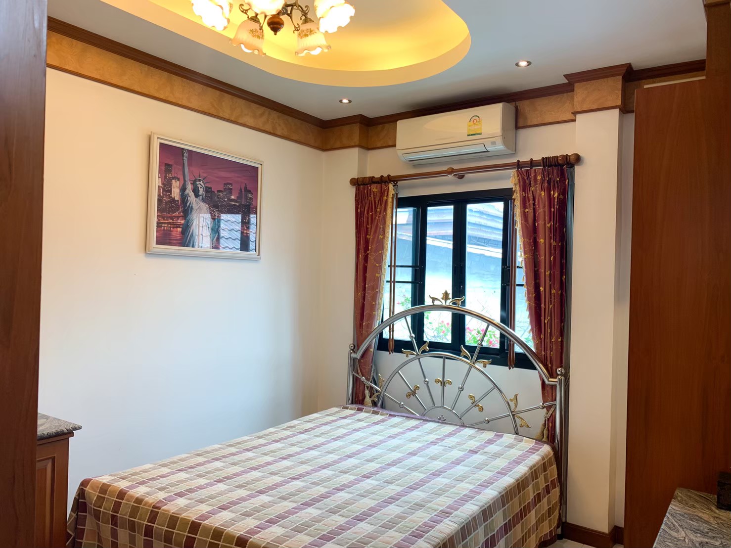 Single house, Soi Sap Bunchai 7, Mueang Samut Pakarn, Samut Prakan Province, 4 and a half storey detached house. image