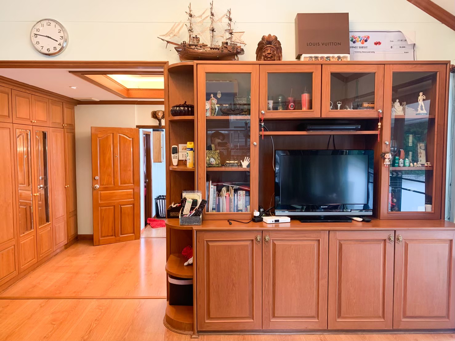 Single house, Soi Sap Bunchai 7, Mueang Samut Pakarn, Samut Prakan Province, 4 and a half storey detached house. image