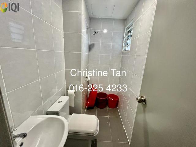 The Edge Residen image