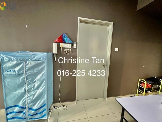 The Edge Residen image