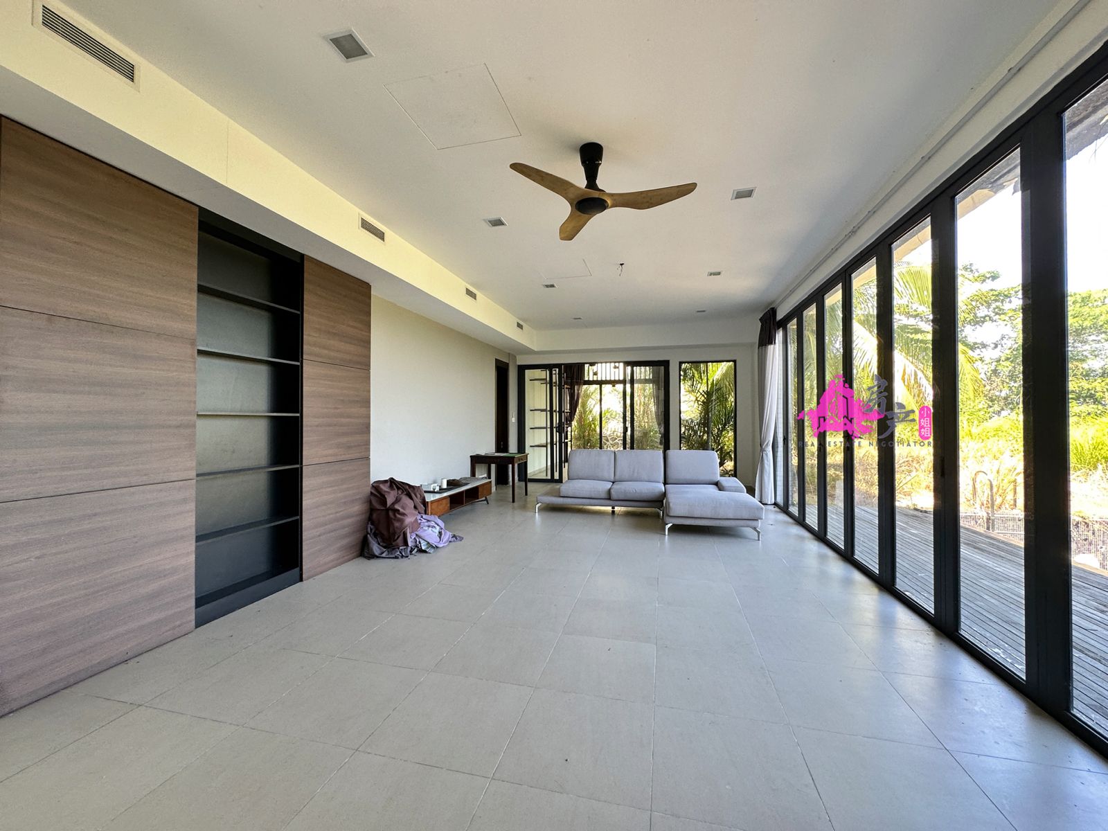 THE PEAK VILLA T.LIPAT image