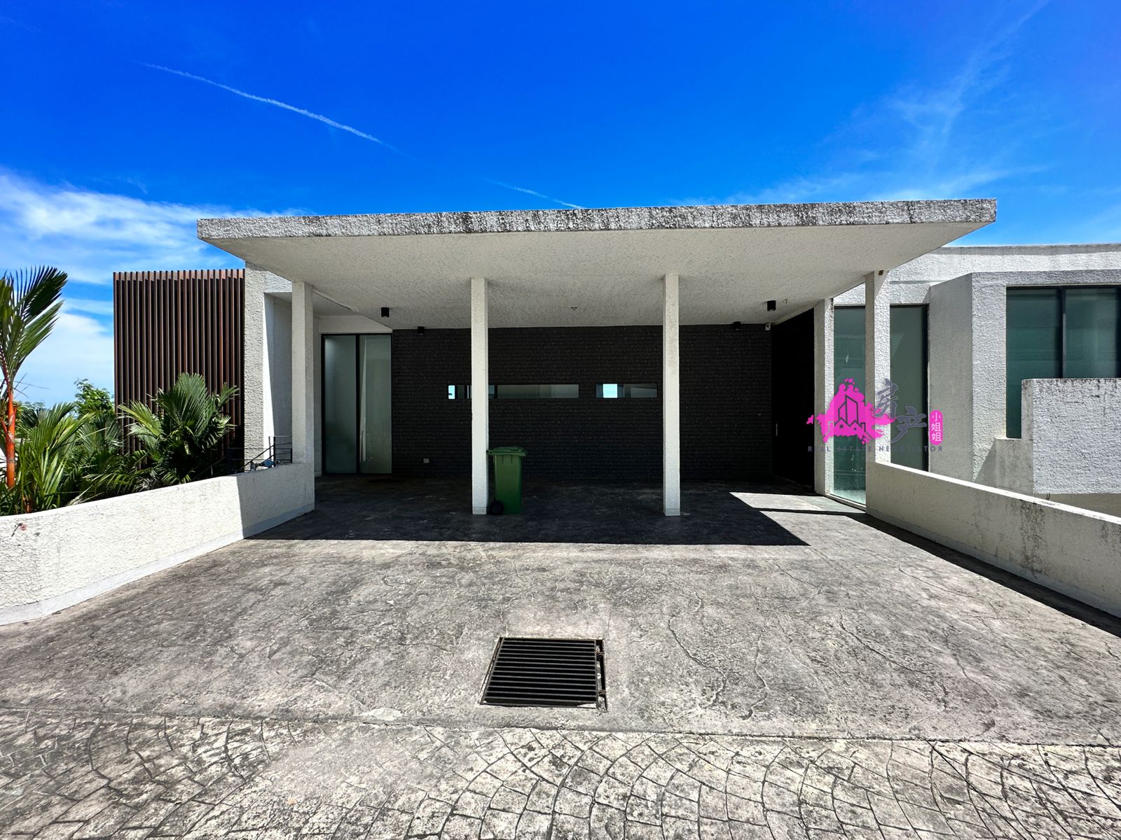 THE PEAK VILLA T.LIPAT image