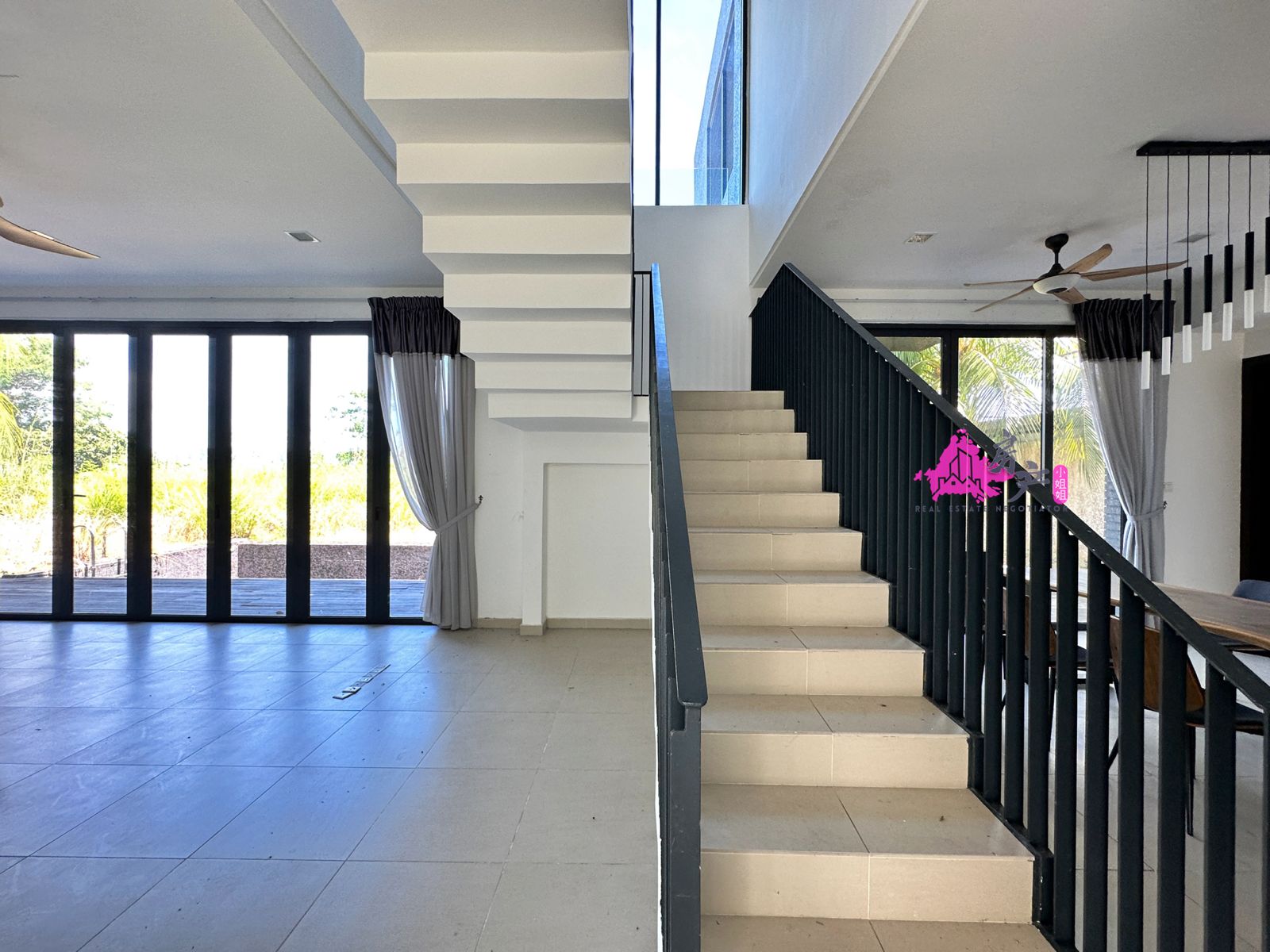 THE PEAK VILLA T.LIPAT image