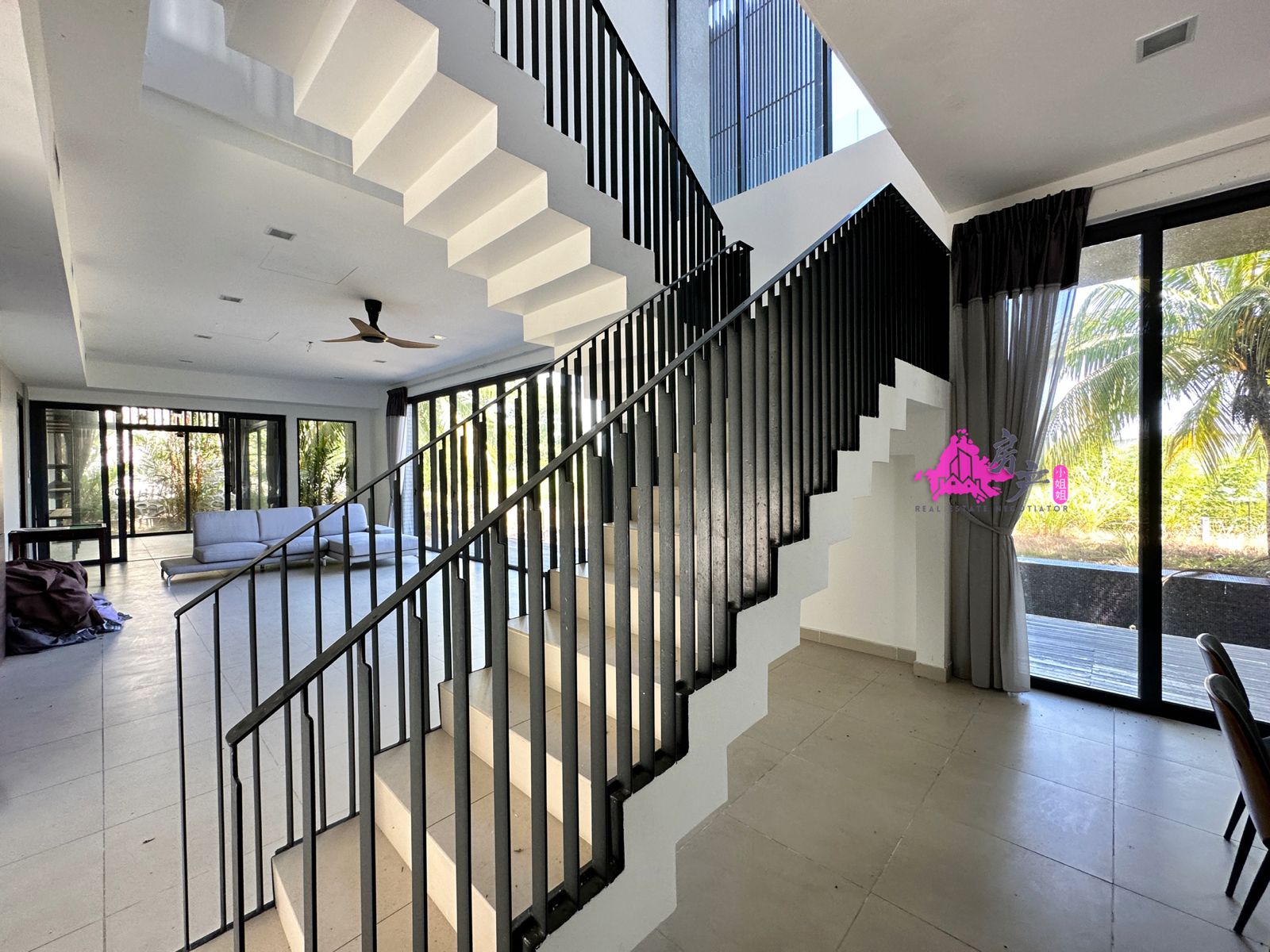 THE PEAK VILLA T.LIPAT image