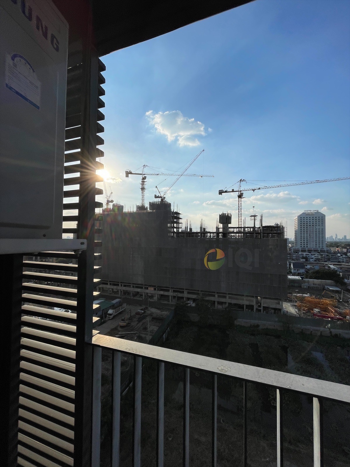 Ideo O2 Condo studio room for sale  image