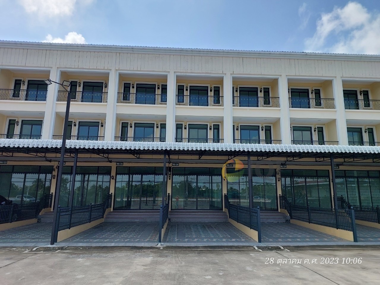 Commercial for sale Busarakam The Luxx Sala image