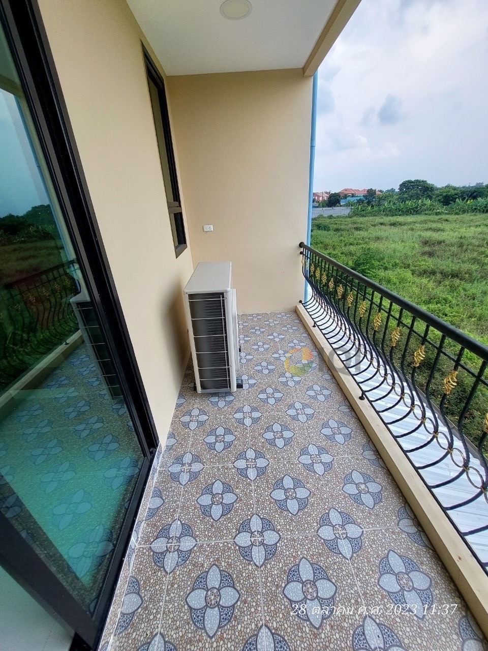 Commercial for sale Busarakam The Luxx Sala image