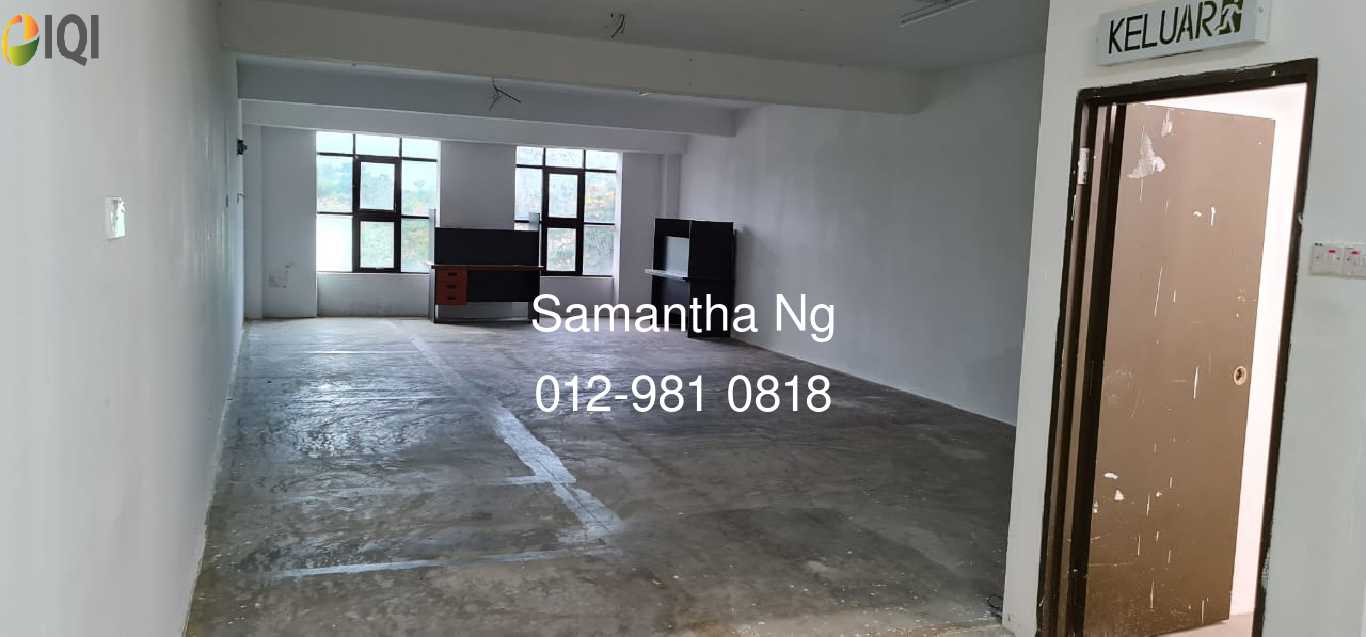 3 Storey Shop Lot for Sale, Batu 6 image
