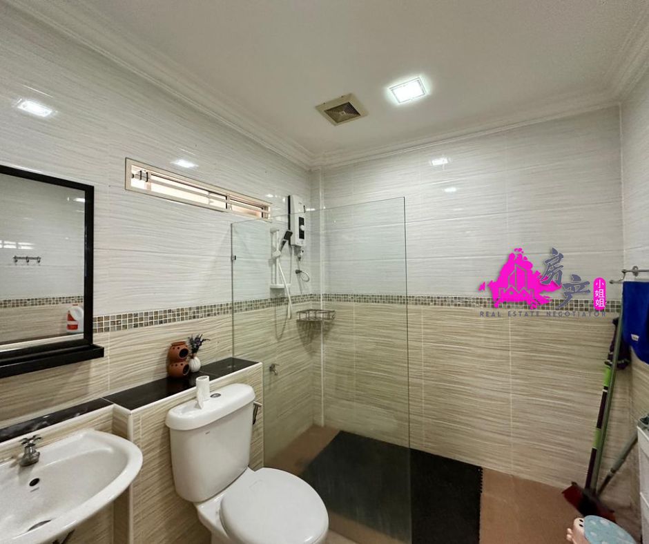 Taman Albion Menggatal | 2-Storey | Intermediate | Kota Kinabalu image