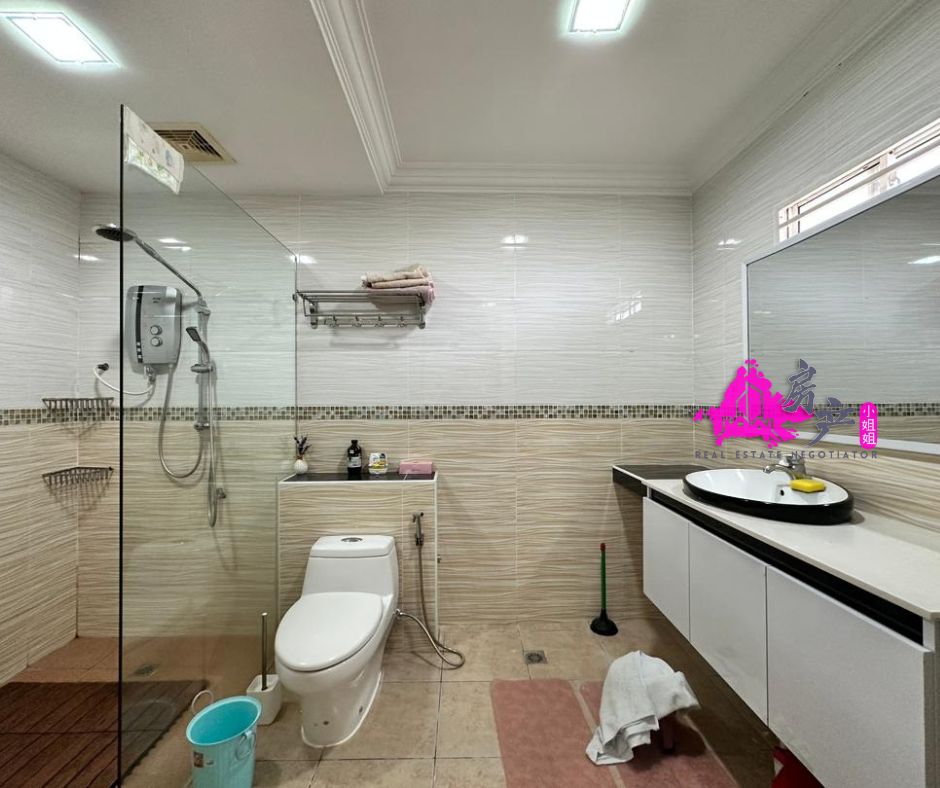 Taman Albion Menggatal | 2-Storey | Intermediate | Kota Kinabalu image