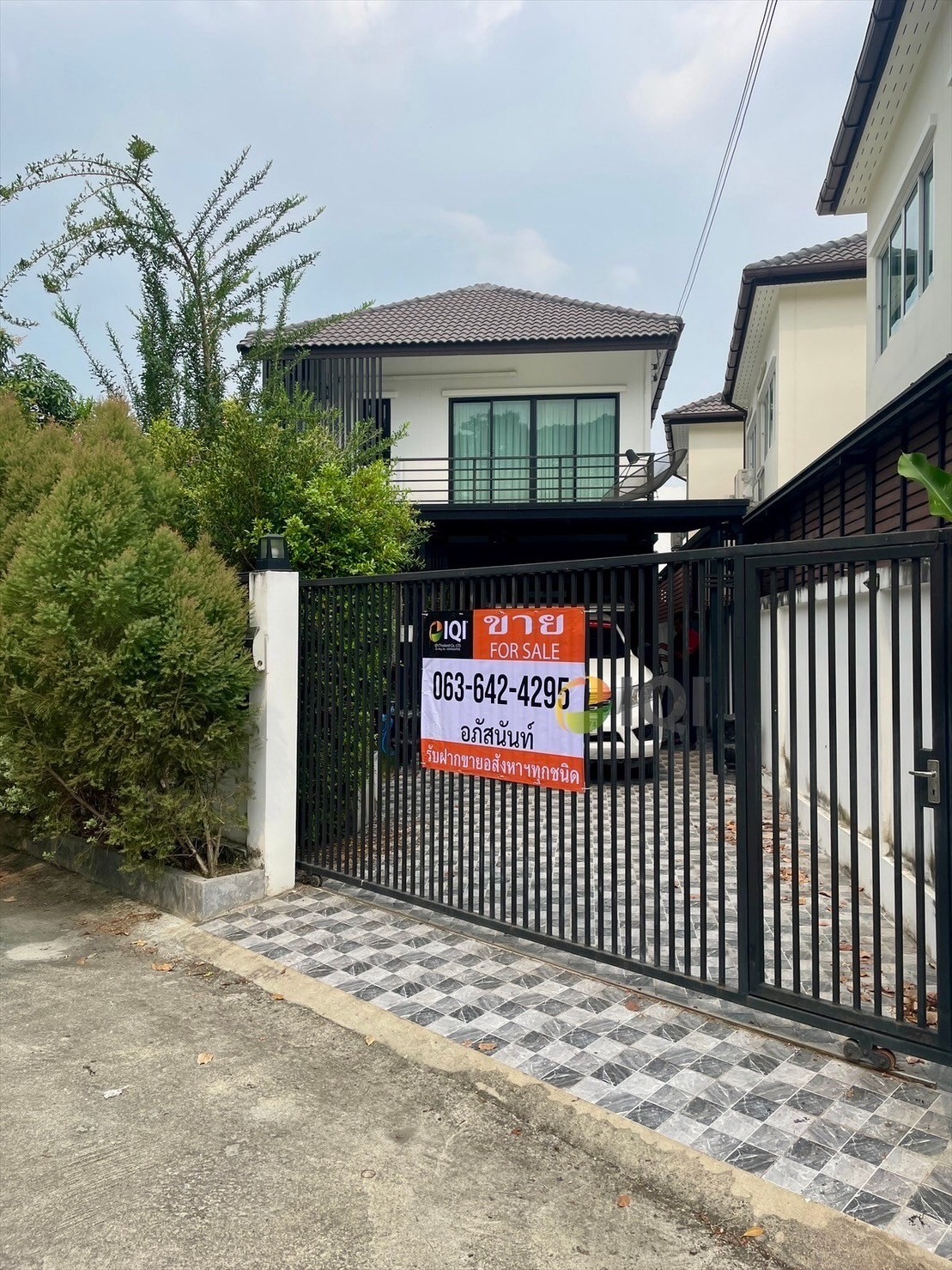 2-story detached house for sale in Soi Nawamin 24 near The Mall Bangkapi. image