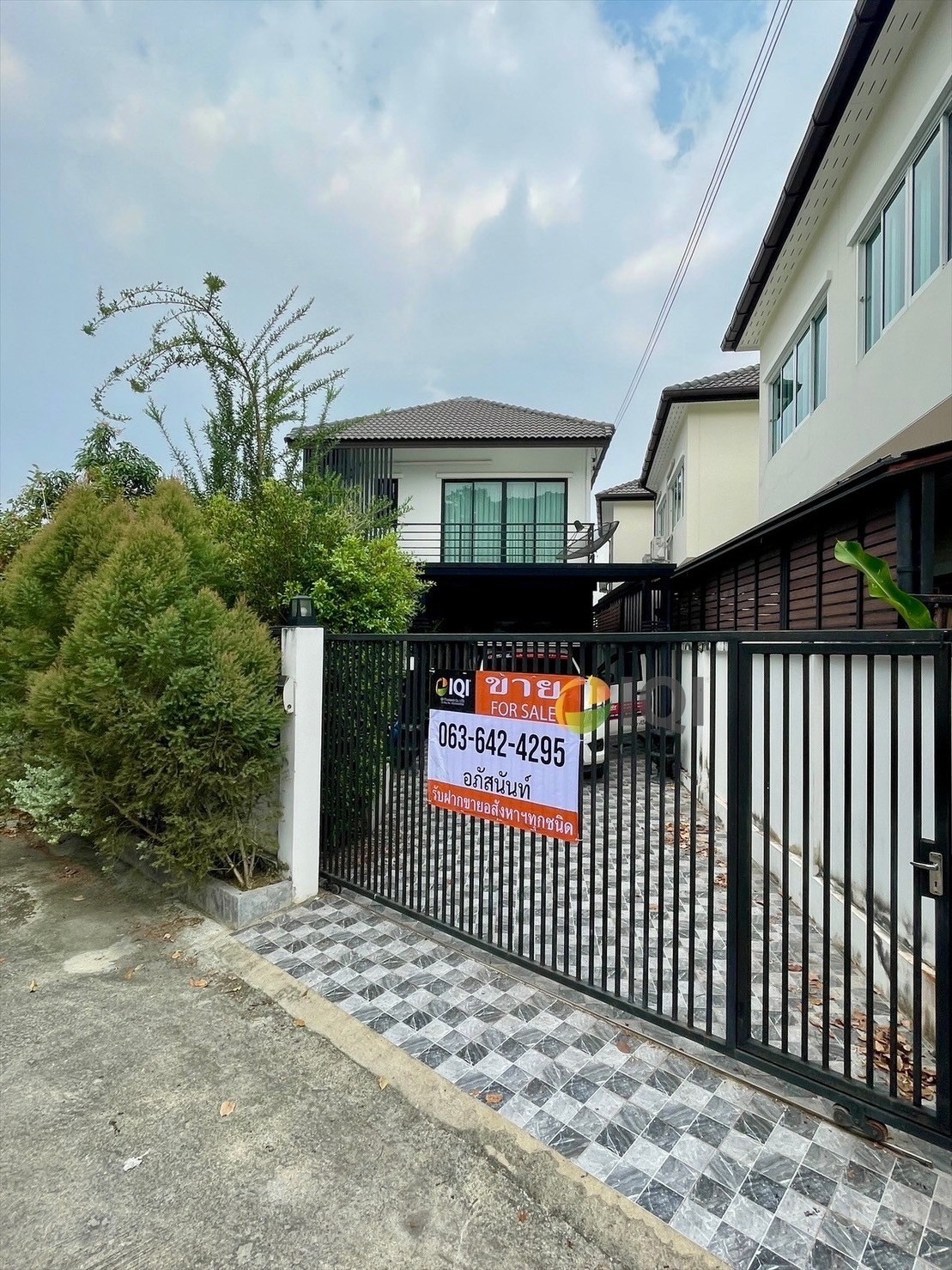 2-story detached house for sale in Soi Nawamin 24 near The Mall Bangkapi. image