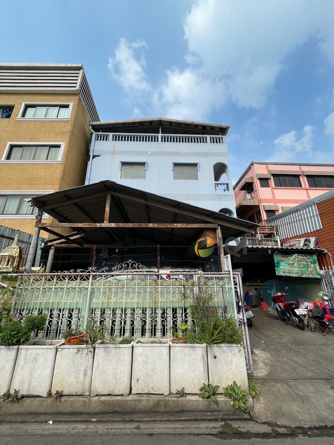 Apartment for sale in Soi Thetsaban Bang Pu 43,  from the BTS sai luad station only 200 meters image