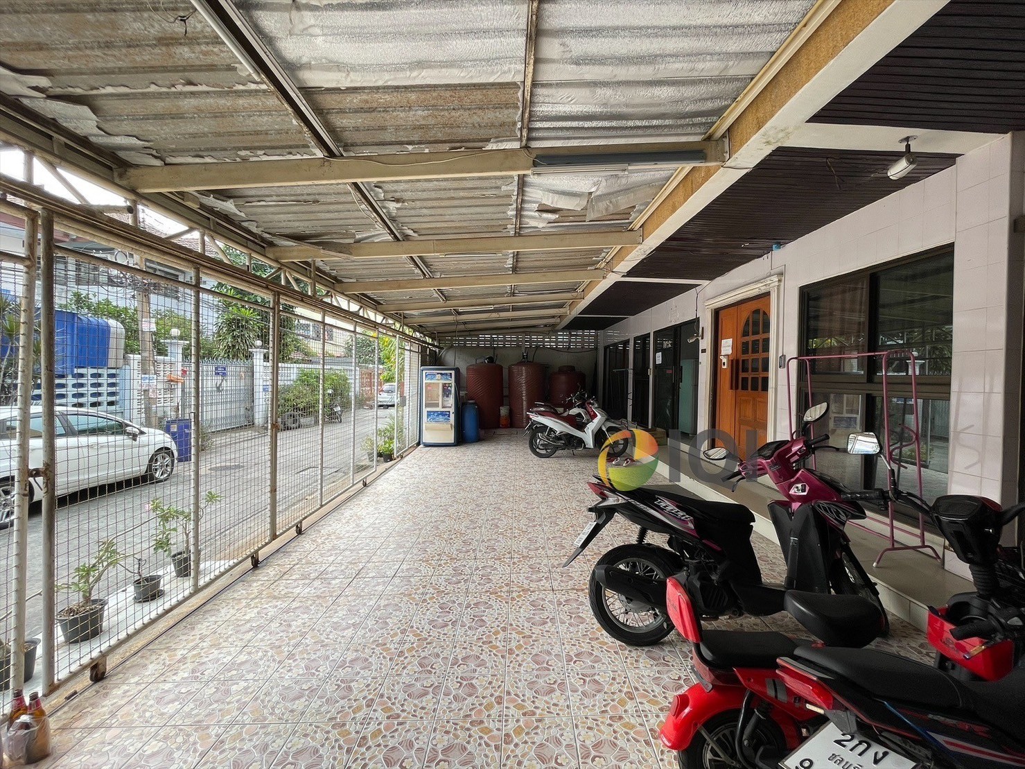 Apartment for sale in Soi Thetsaban Bang Pu 43,  from the BTS sai luad station only 200 meters image