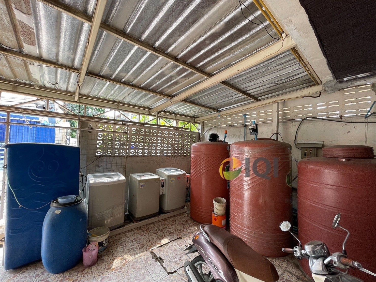 Apartment for sale in Soi Thetsaban Bang Pu 43,  from the BTS sai luad station only 200 meters image