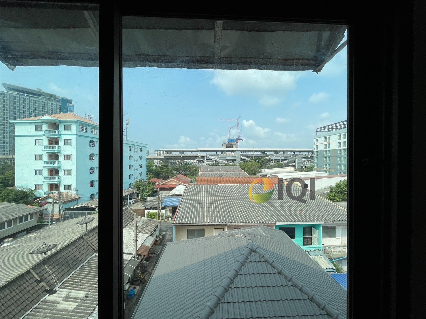 Apartment for sale in Soi Thetsaban Bang Pu 43,  from the BTS sai luad station only 200 meters image