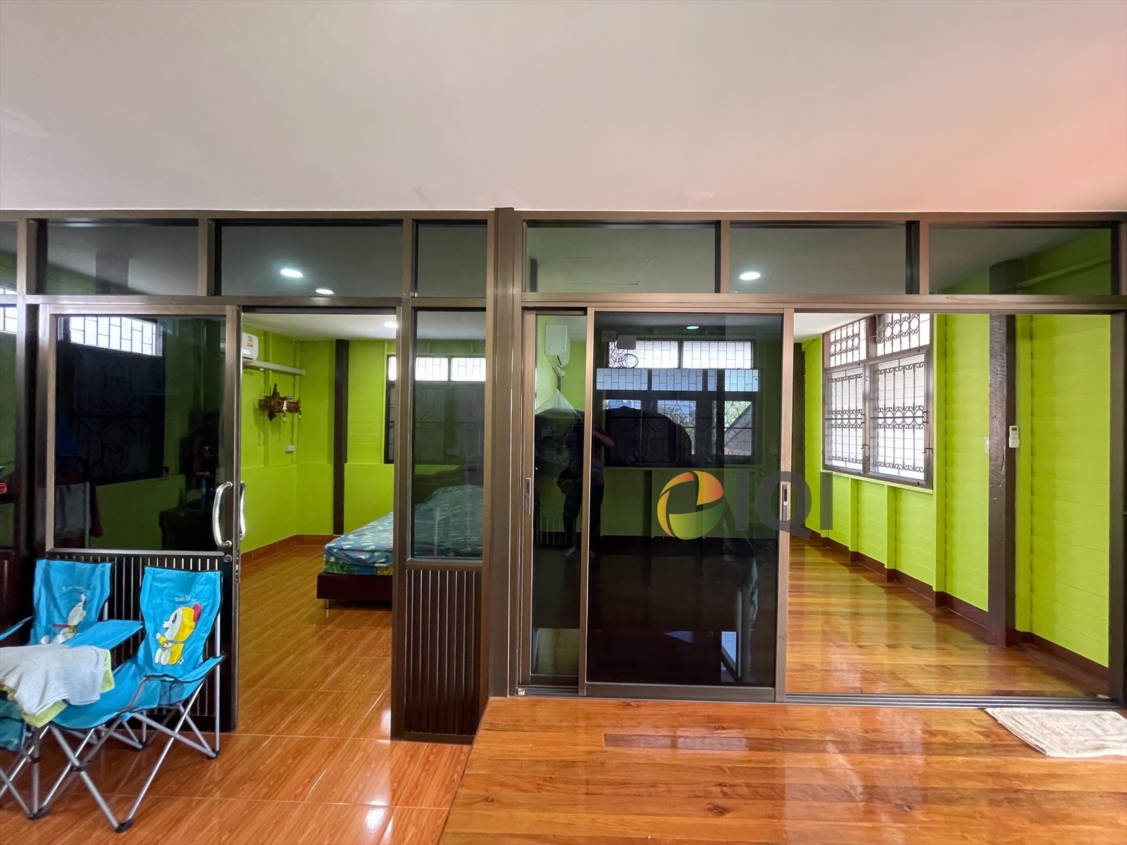 Land for sale with building It is a vacation home with a sea bass pond around the house.  For sale 7,000,000 baht Phra Samut Chedi District Samut Prakan Province image