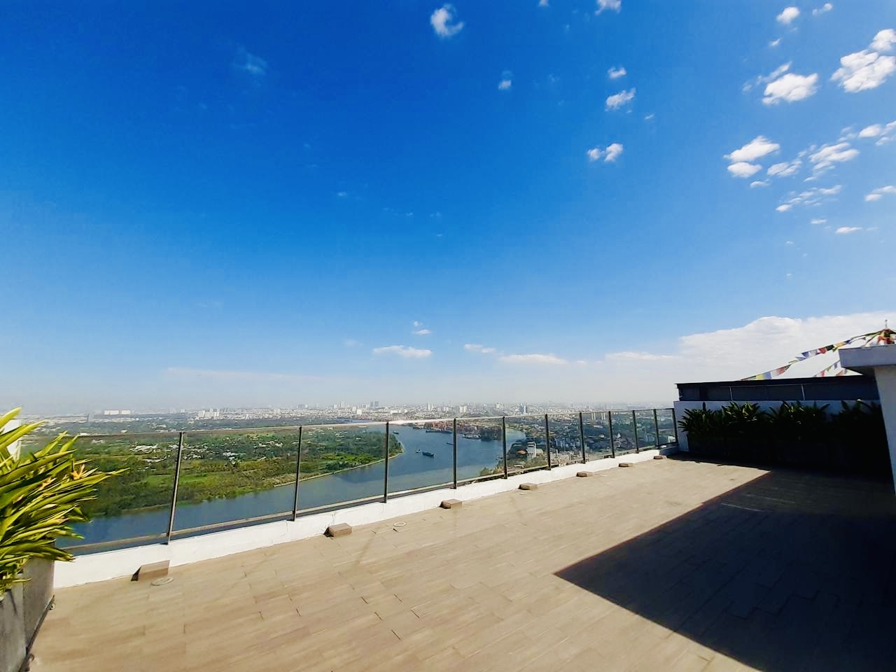 THE LAST PENTHOUSE IN THAO DIEN - FRASERS DEVELOPER image