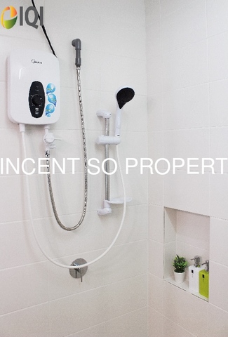 Setia Alam Trefoil Block B Level 28 Facing Swimming Pool (Fully Furnished)For Sale image