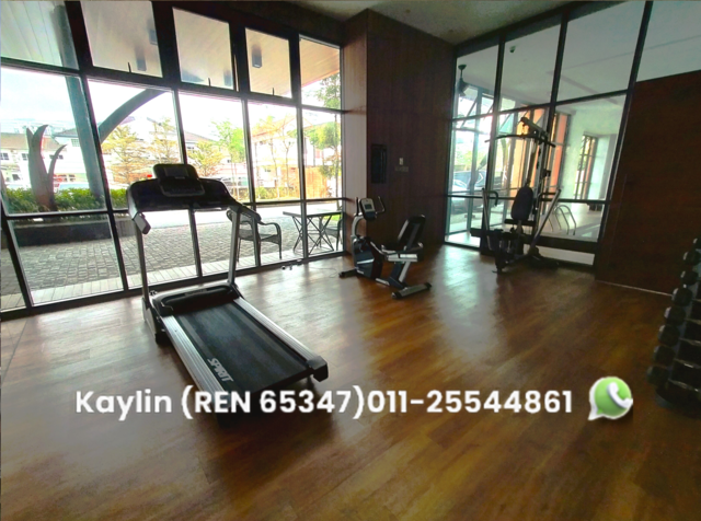 Toorak Park Condominium Duplex Top floor Corner for sale image