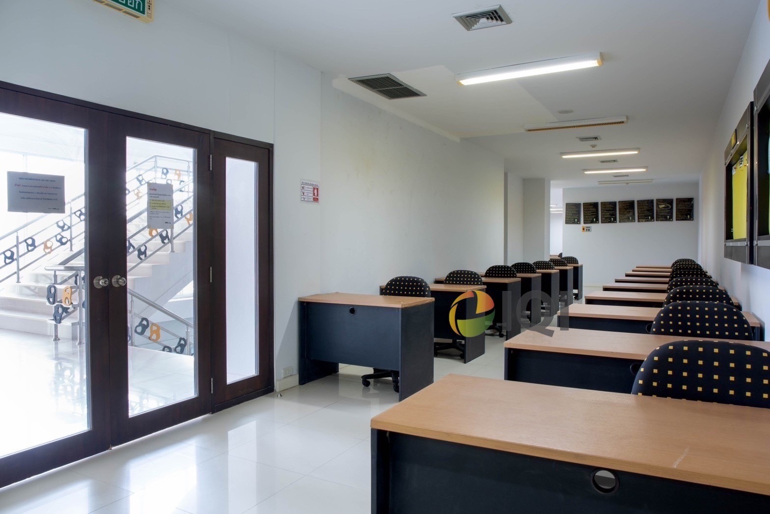 Empty land for sale with buildings 6-0-5 rai, Bang Bua Thong, Nonthaburi image