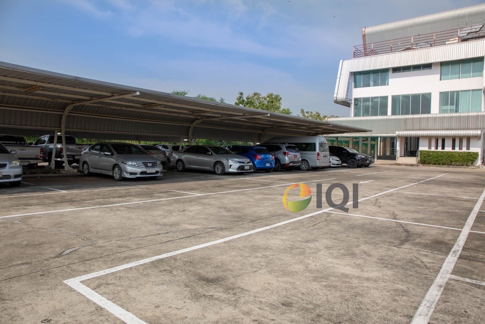 Empty land for sale with buildings 6-0-5 rai, Bang Bua Thong, Nonthaburi image