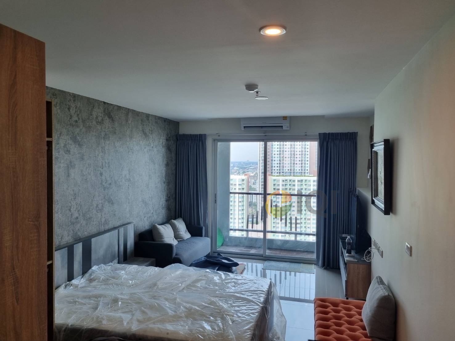 Condo for sale: Asakan Place Srinakarin, next to the main road Srinakarin-Phatthanakan, near 3 BTS lines. image