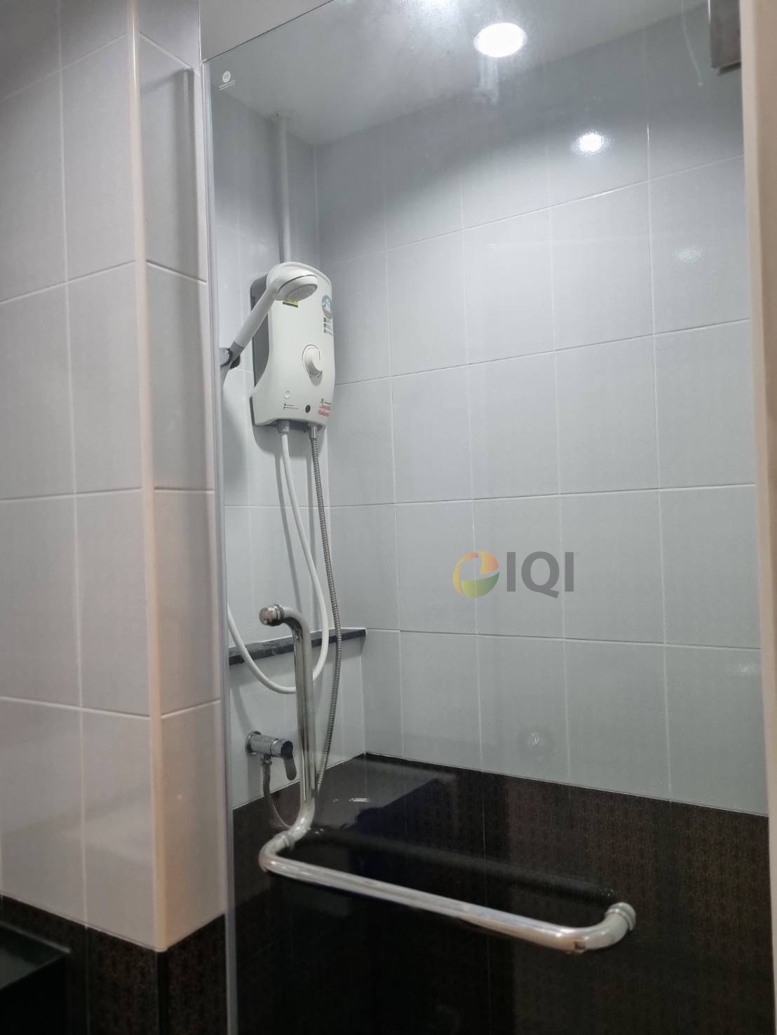 Condo for sale: Asakan Place Srinakarin, next to the main road Srinakarin-Phatthanakan, near 3 BTS lines. image