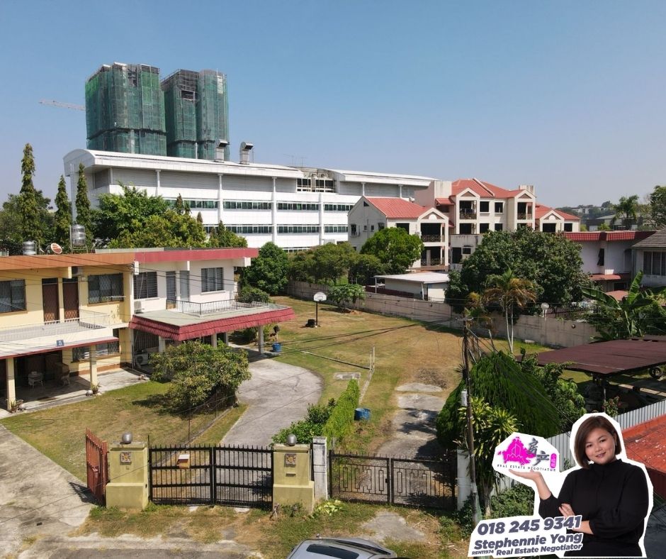 Huge Land | Taman Fortune | Semi detached image