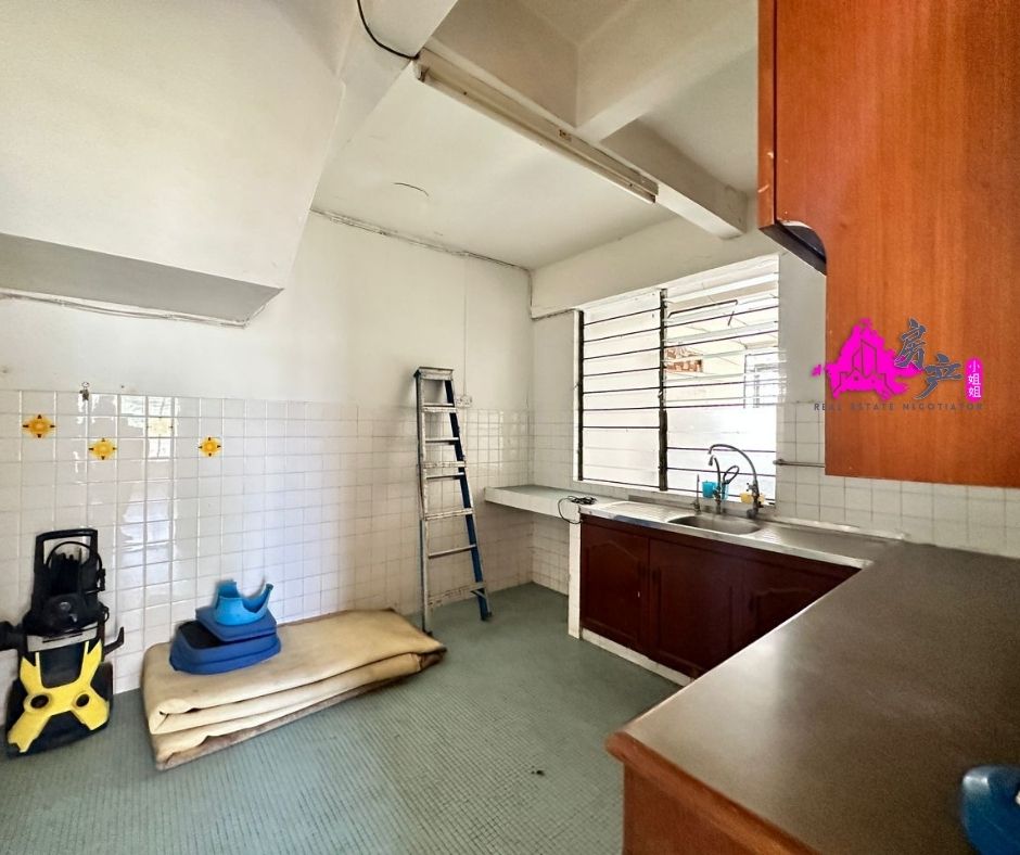 Huge Land | Taman Fortune | Semi detached image