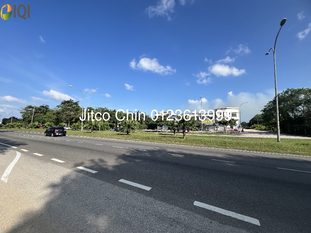 Jalan Gambang Bt 8 Kuantan main road commercial land for sale image