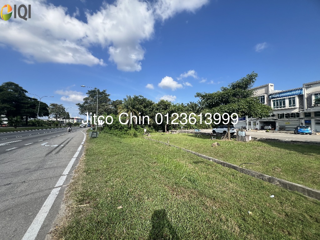 Jalan Gambang Bt 8 Kuantan main road commercial land for sale image