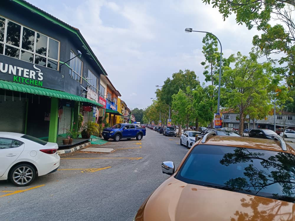 Facing Main Road Double Storey Shop Lot Taman Tasik Utama for Sale image
