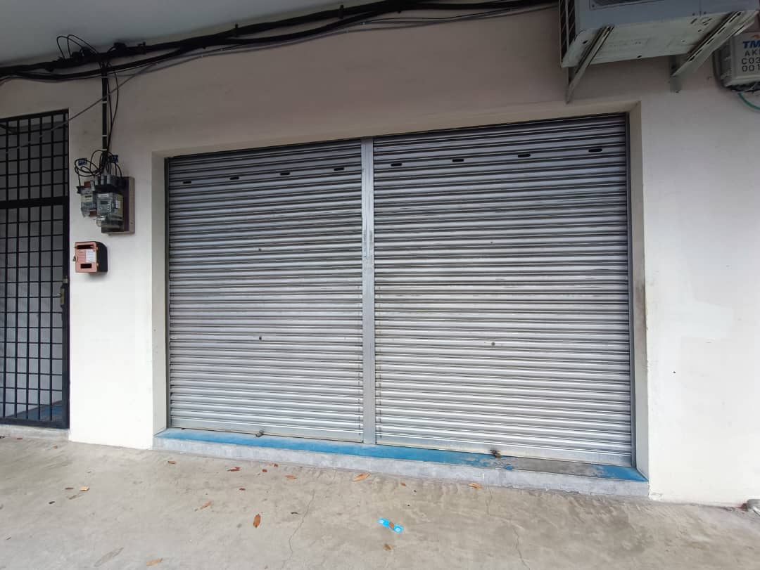Facing Main Road Double Storey Shop Lot Taman Tasik Utama for Sale image