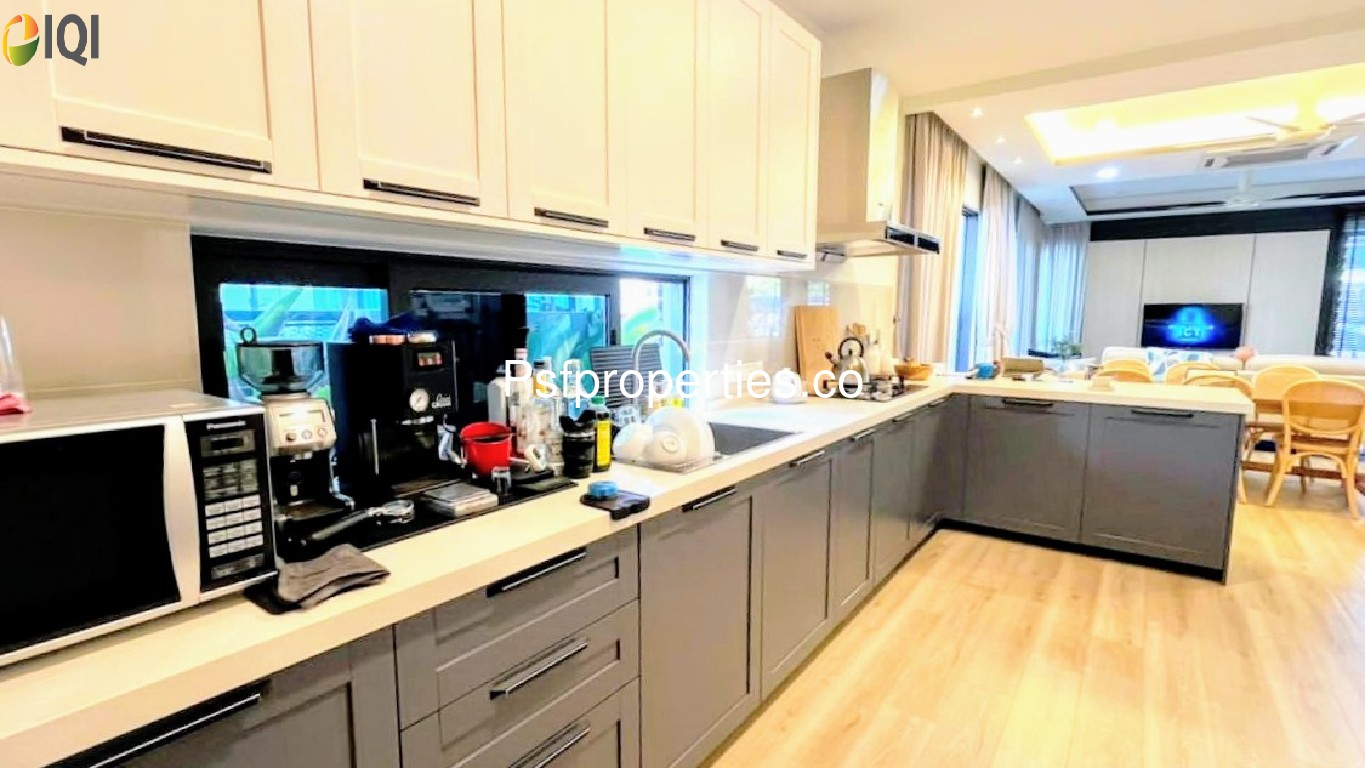 Ferrea Denai Alam image