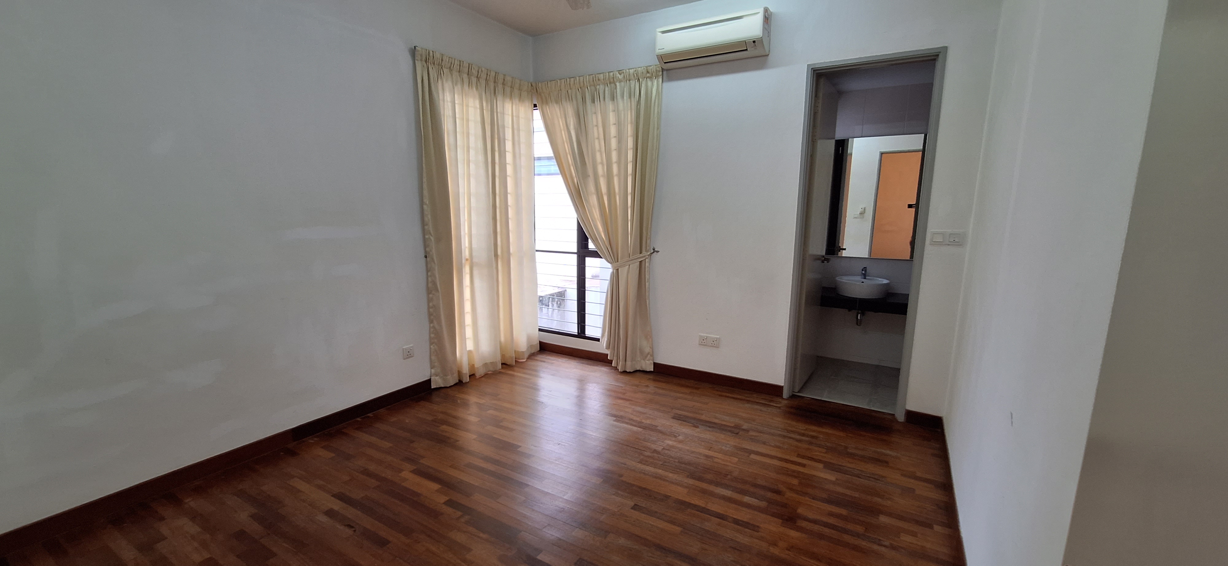 Semi-D @ Sutera Residences image