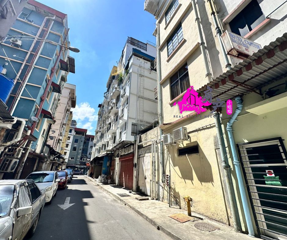 Kampung Air 5 Storey Intermediate Shoplot Building at Town Centre image