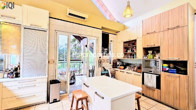 Bukit Jelutong image