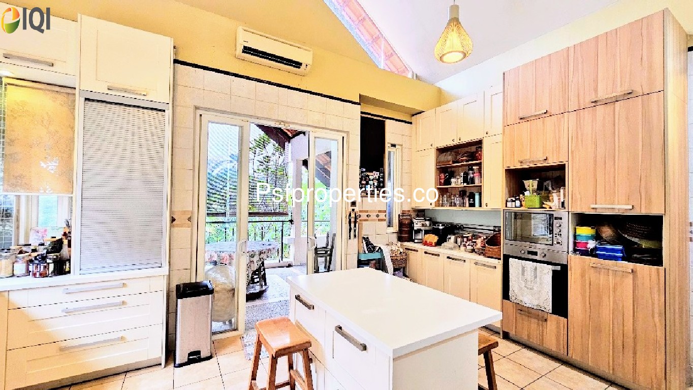 Bukit Jelutong image