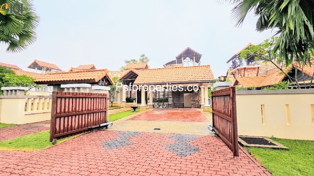 Bukit Jelutong image