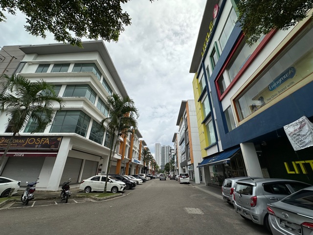 Taman Seri Kota Puteri Jalan Kempas 1B 3 Storey Shoplot for Sale image